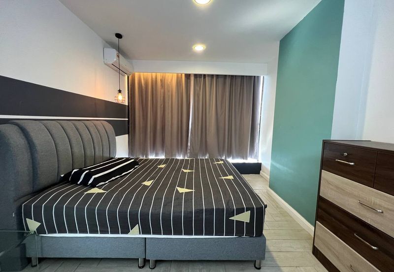 Crown Tower @ Empire City