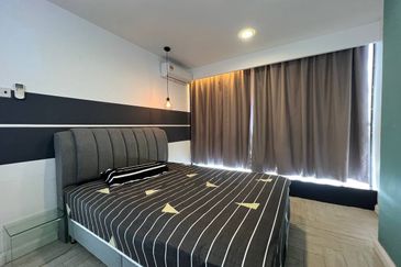 Crown Tower @ Empire City