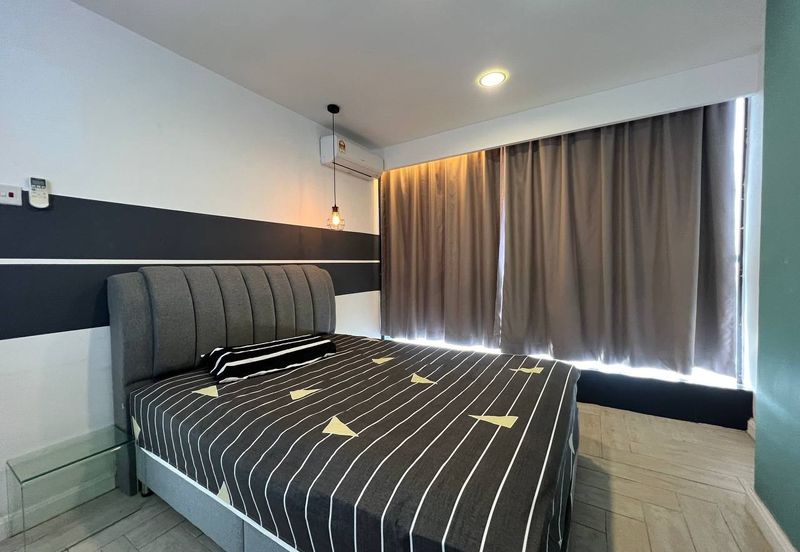 Crown Tower @ Empire City