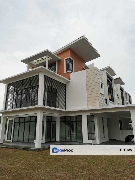 Emerald Residence Freehold 3 Storey Corner House TTDI Alam Impian Shah