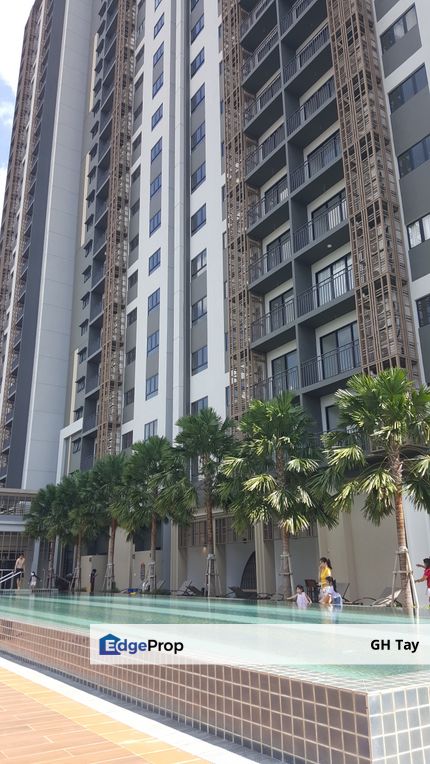 Tuai Barat Low Density Condominium Corner Setia Alam Shah Alam, Selangor, Shah Alam