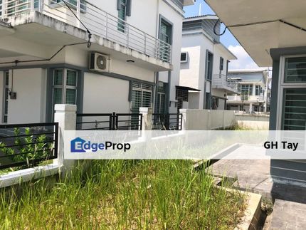 Double Storey Semi-D House SP 10 Bandar Saujana Putra, Selangor, Jenjarom