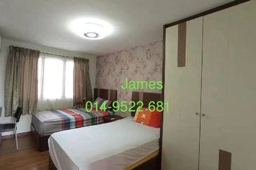 Golden Coast Condominium