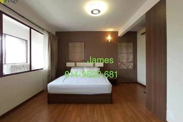 Golden Coast Condominium