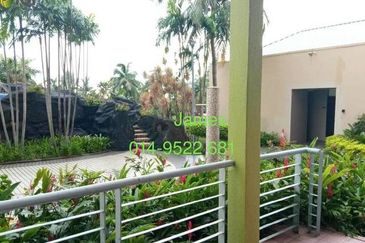 Golden Coast Condominium