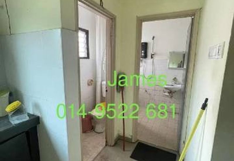 1st Floor Kota Laksamana Hot Area near Melaka Raya