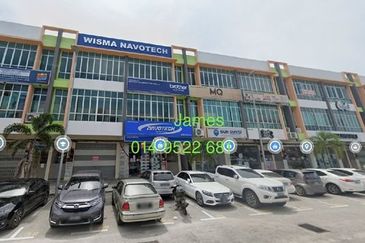 Facing Mainroad FREEHOLD 3 Storey Shoplot Jalan Hashim Muar near Bentayan Emas