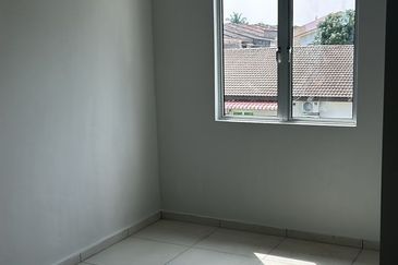 JALAN BUKIT KATIL - DUYONG