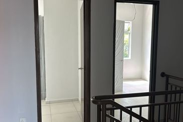 JALAN BUKIT KATIL - DUYONG