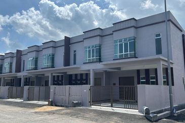 JALAN BUKIT KATIL - DUYONG