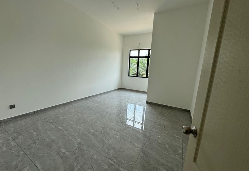 Bandar Botani Parkland