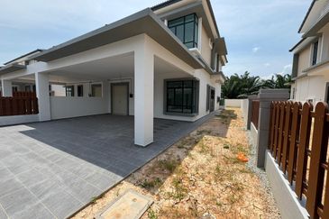 Bandar Botani Parkland