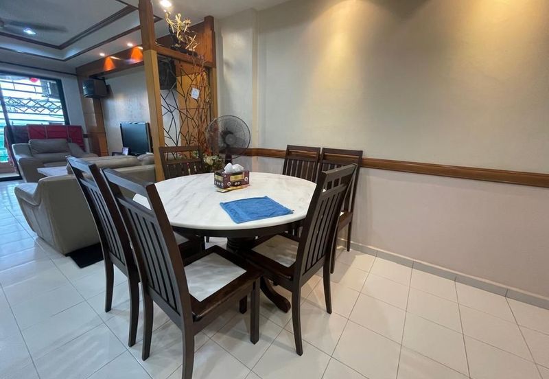 8th Avenue Condominium