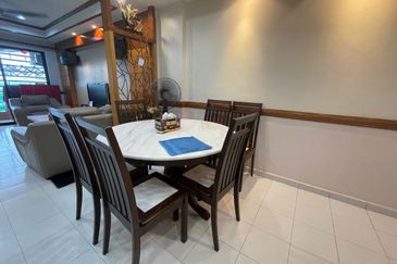 8th Avenue Condominium