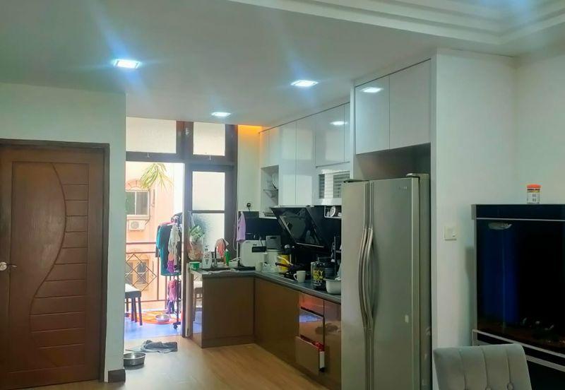 PANGSAPURI GOLDEN SHOWER(KONDOMINIUM RUBY)