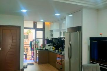 PANGSAPURI GOLDEN SHOWER(KONDOMINIUM RUBY)