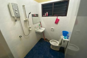 PANGSAPURI GOLDEN SHOWER(KONDOMINIUM RUBY)