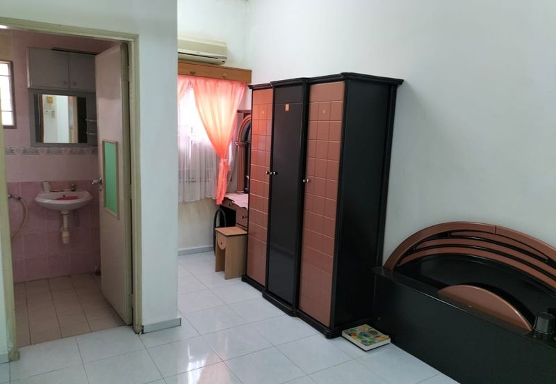 Taman Muzaffar Heights