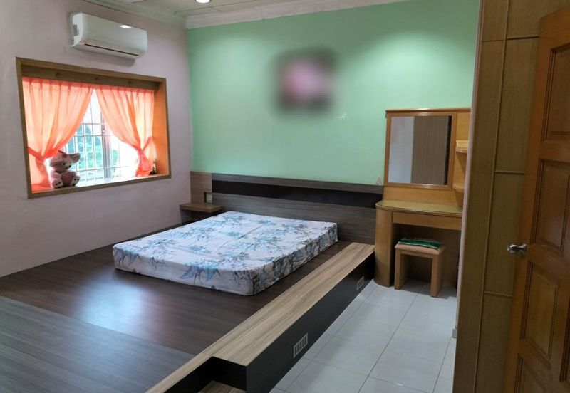 Taman Muzaffar Heights