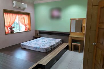 Taman Muzaffar Heights