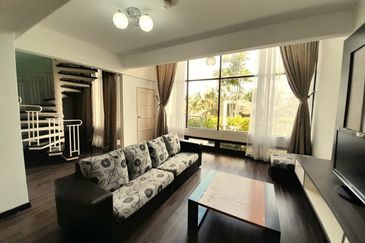 Golden Coast Condominium