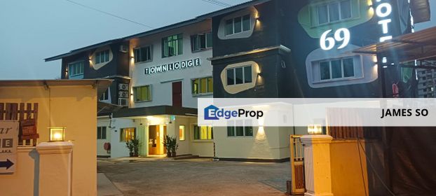 FREEHOLD 3 Storey Hotel Klebang near Kota Laksamana Melaka Raya Jonker, Melaka, Klebang