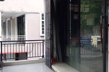 Pusat Perniagaan Gangsa