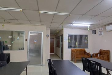 Pusat Perniagaan Gangsa