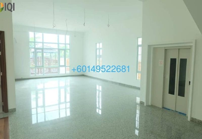 Straits Courtyard Residences