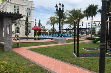 Straits Courtyard Residences