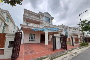 Straits Courtyard Residences