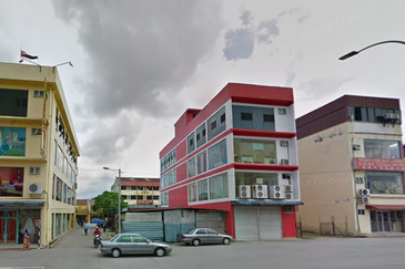 CORNER 4 Storey Payamas Tangkak 4231sqft near Muar