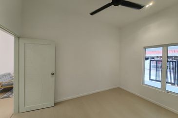 Jalan Bukit Senjuang