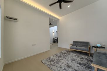 Jalan Bukit Senjuang