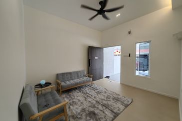 Jalan Bukit Senjuang