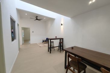 Jalan Bukit Senjuang