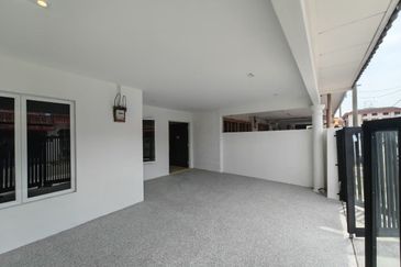 Jalan Bukit Senjuang