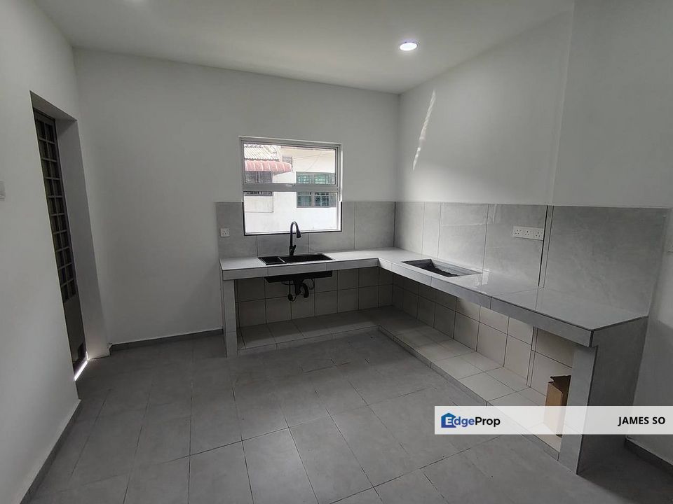 RENOVATED Ayer Keroh Heights Melaka near Bukit Katil Muzaffar , Melaka, Ayer Keroh