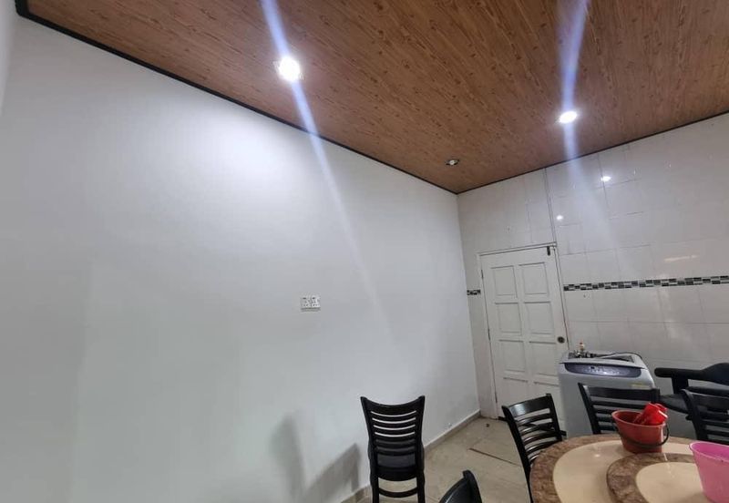 Crystal Bay, Alai Perdana