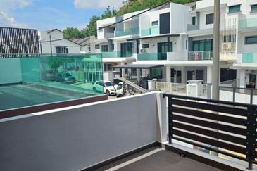 Taman Muzaffar Heights