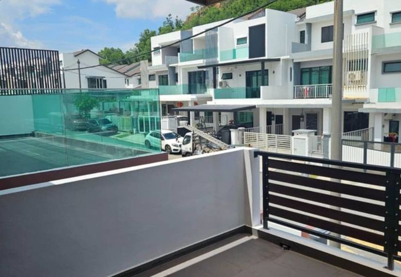 Taman Muzaffar Heights