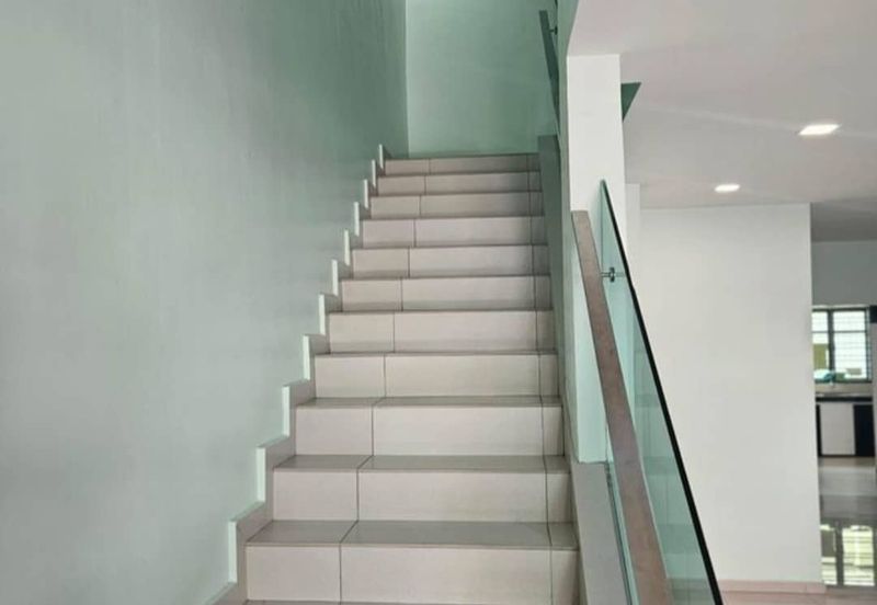 Taman Muzaffar Heights