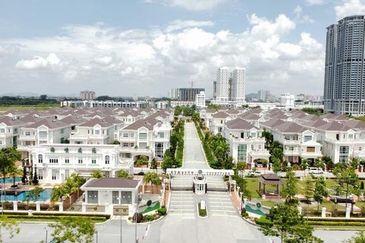 Straits Courtyard Residences Kota Laksamana near Kayangan Klebang