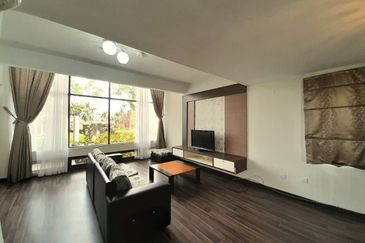 Golden Coast Condominium