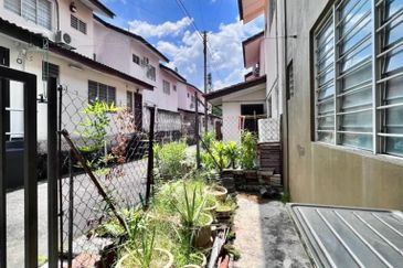 Taman Muzaffar Heights