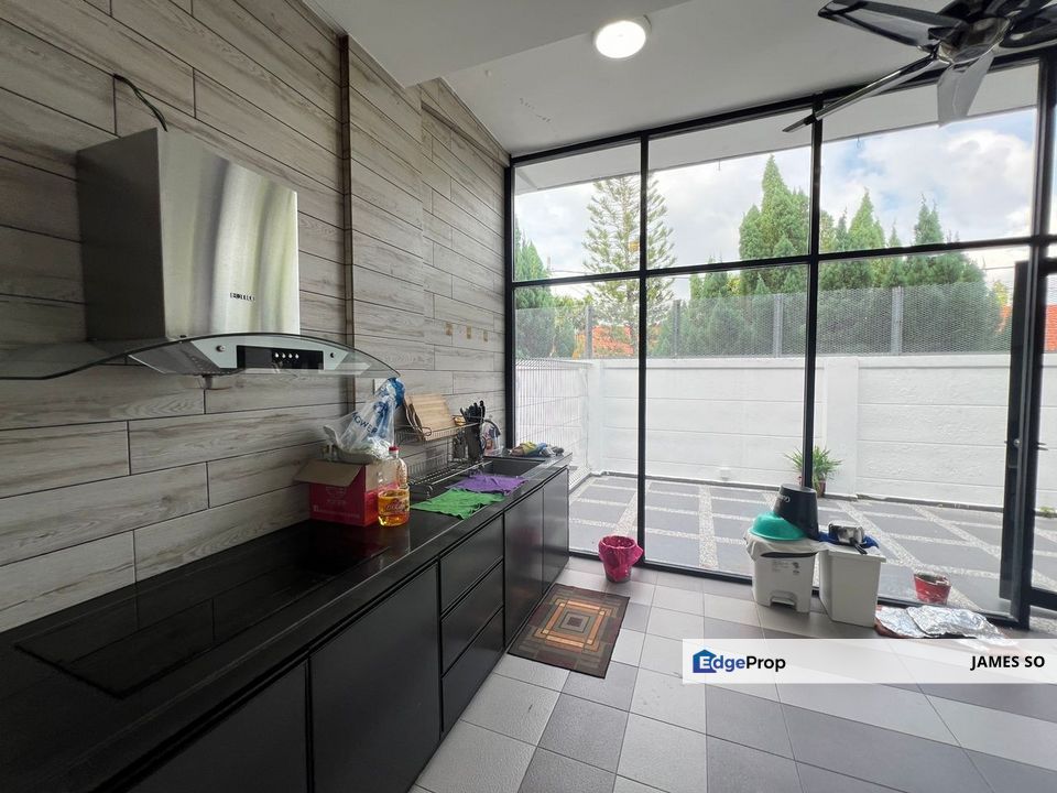 FREEHOLD 3 Storey Laman Klebang near Pulau Gadong Limbongan Kota Laksamana Kayangan Villa, Melaka, Klebang