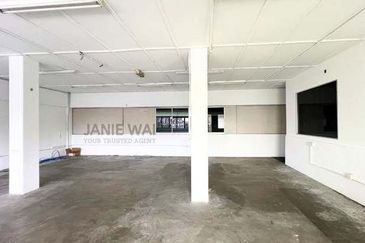 Warehouse Factory Seri Kembangan 1.5 Storey Light Industry Serdang