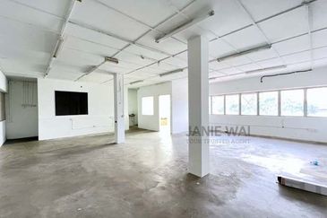 Warehouse Factory Seri Kembangan 1.5 Storey Light Industry Serdang