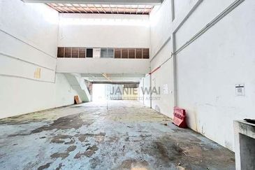 Warehouse Factory Seri Kembangan 1.5 Storey Light Industry Serdang
