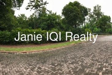 Country Height Damansara Bangalow Land